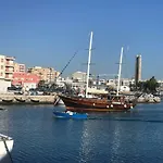 Hellen House Монополи