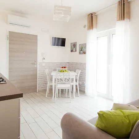 Apulianstay-hellen House Monopoli