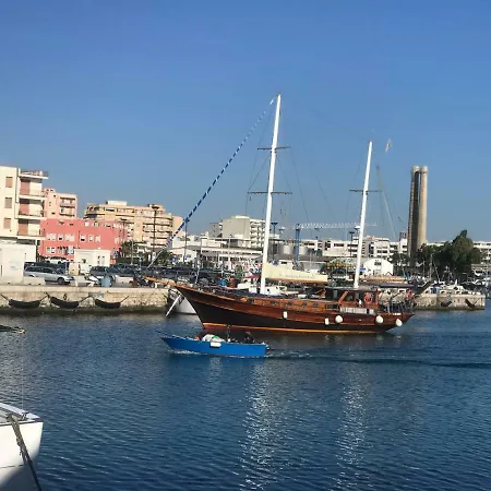 Hellen House Monopoli