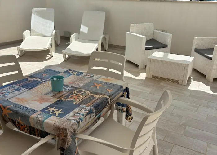Hellen House Monopoli